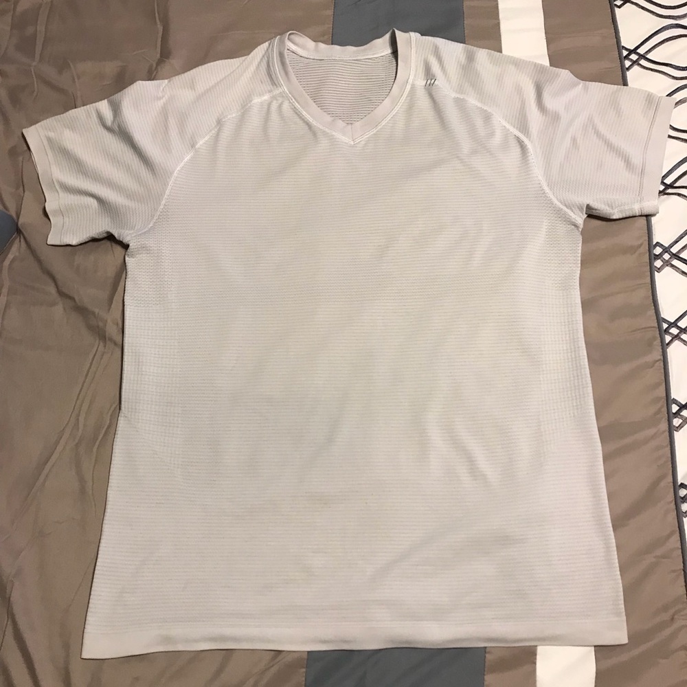 Lululemon metal vent tech Vneck Heathered White M
